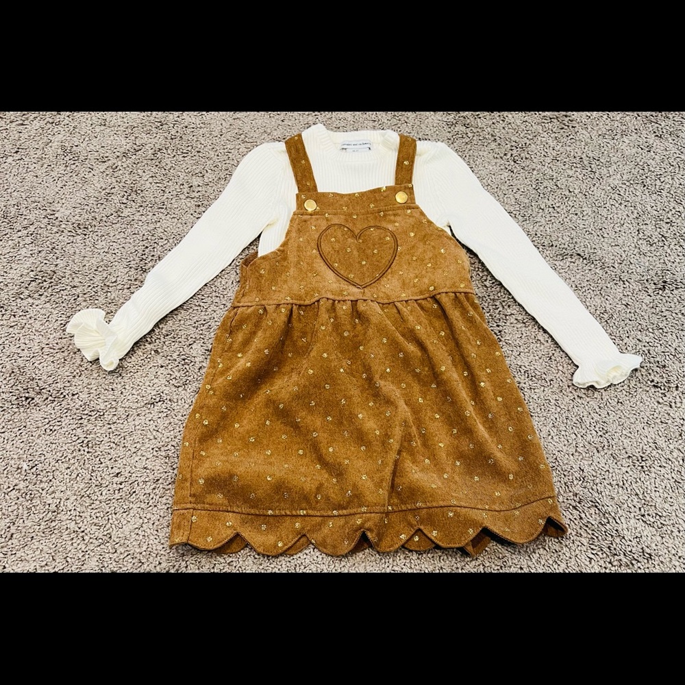 Cute corduroy dress. Like new. 3T